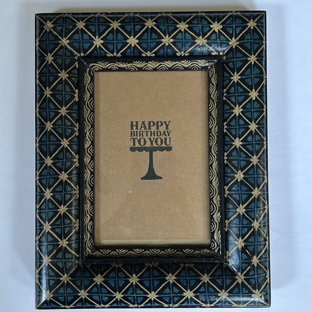 NWT World Market Batik picture frame for 4”x6” photos.  Perfect gift!